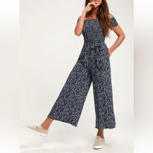 Old Navy women jumpsuit floral off and straps new with tag in size 2XL